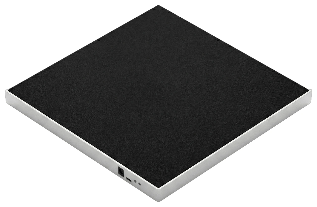 Đầu đọc RFID để bàn Nextwaves: tấm mặt đọc màu đen, khung nhôm, cổng nguồn và USB-C ở cạnh trước